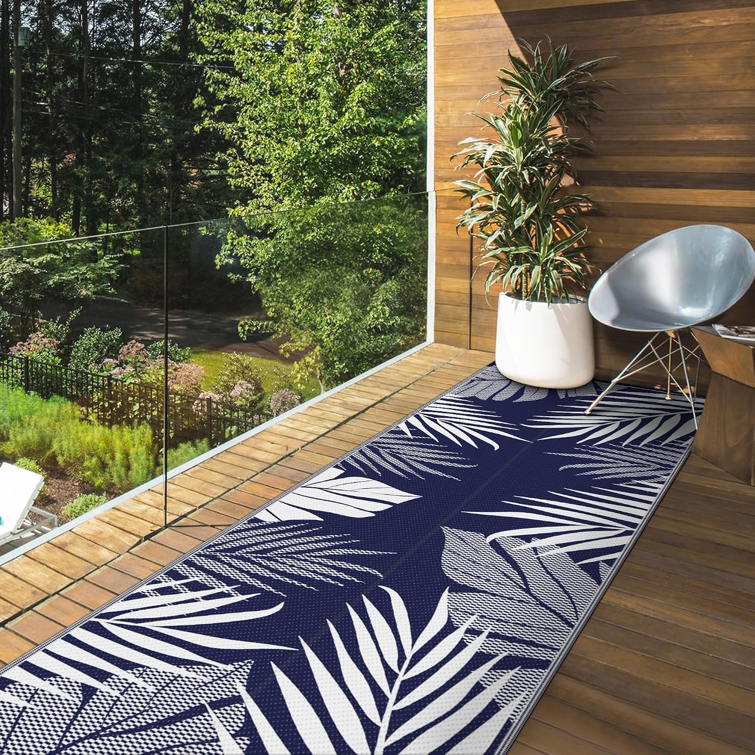 2.5'x8' Navy Leaf Reversible Waterproof Outdoor Runner Rug