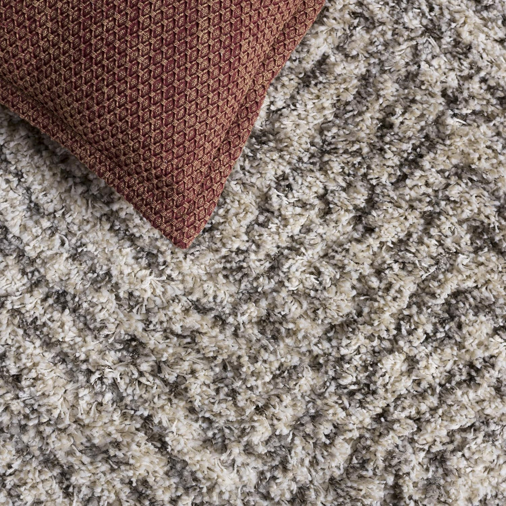 2x3 Ivory Grey Chevron Plush Accent Rug