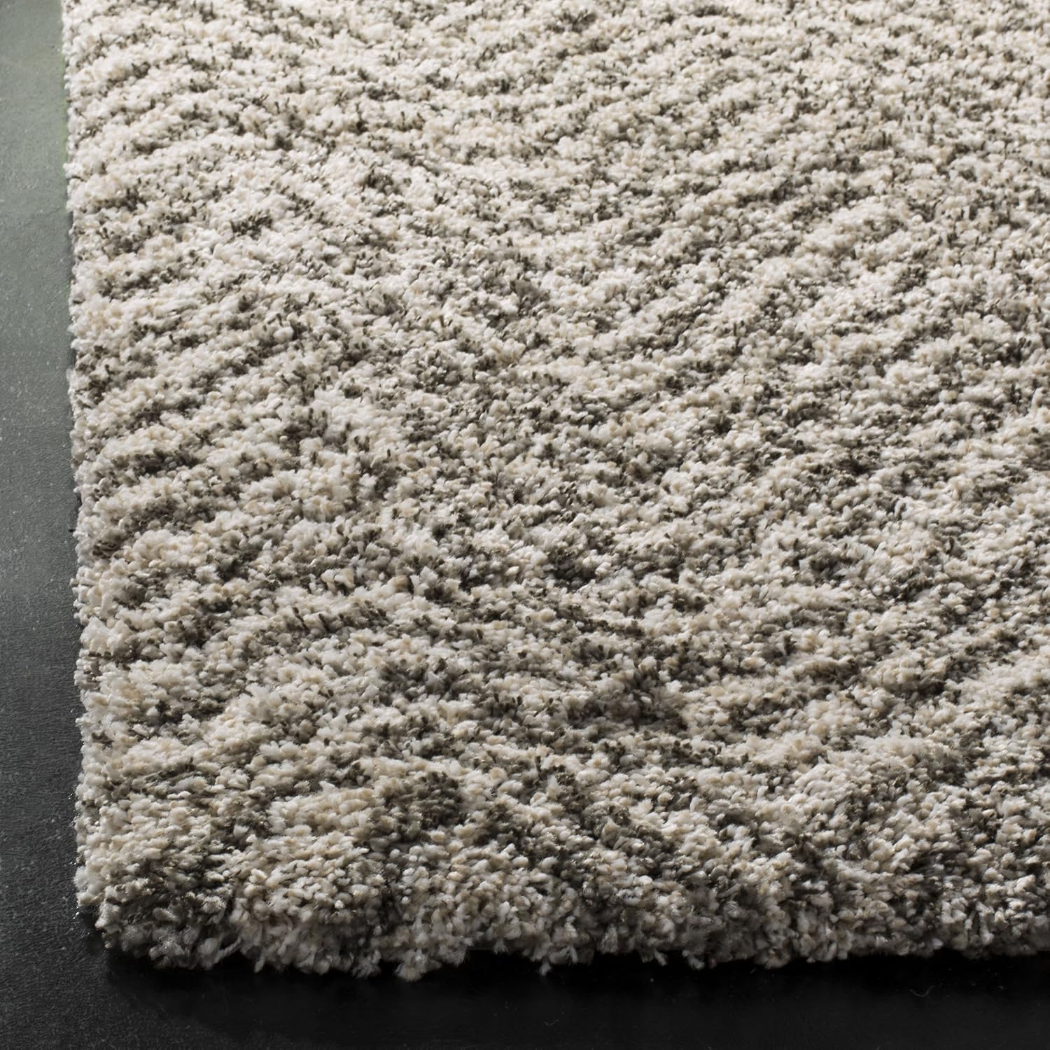 2x3 Ivory Grey Chevron Plush Accent Rug
